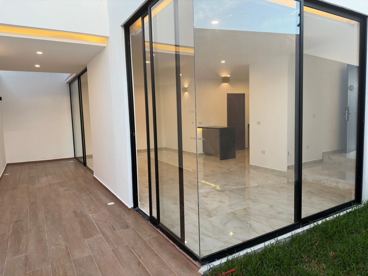 Fachada exterior nueva